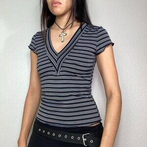 90s STRIPED V NECK